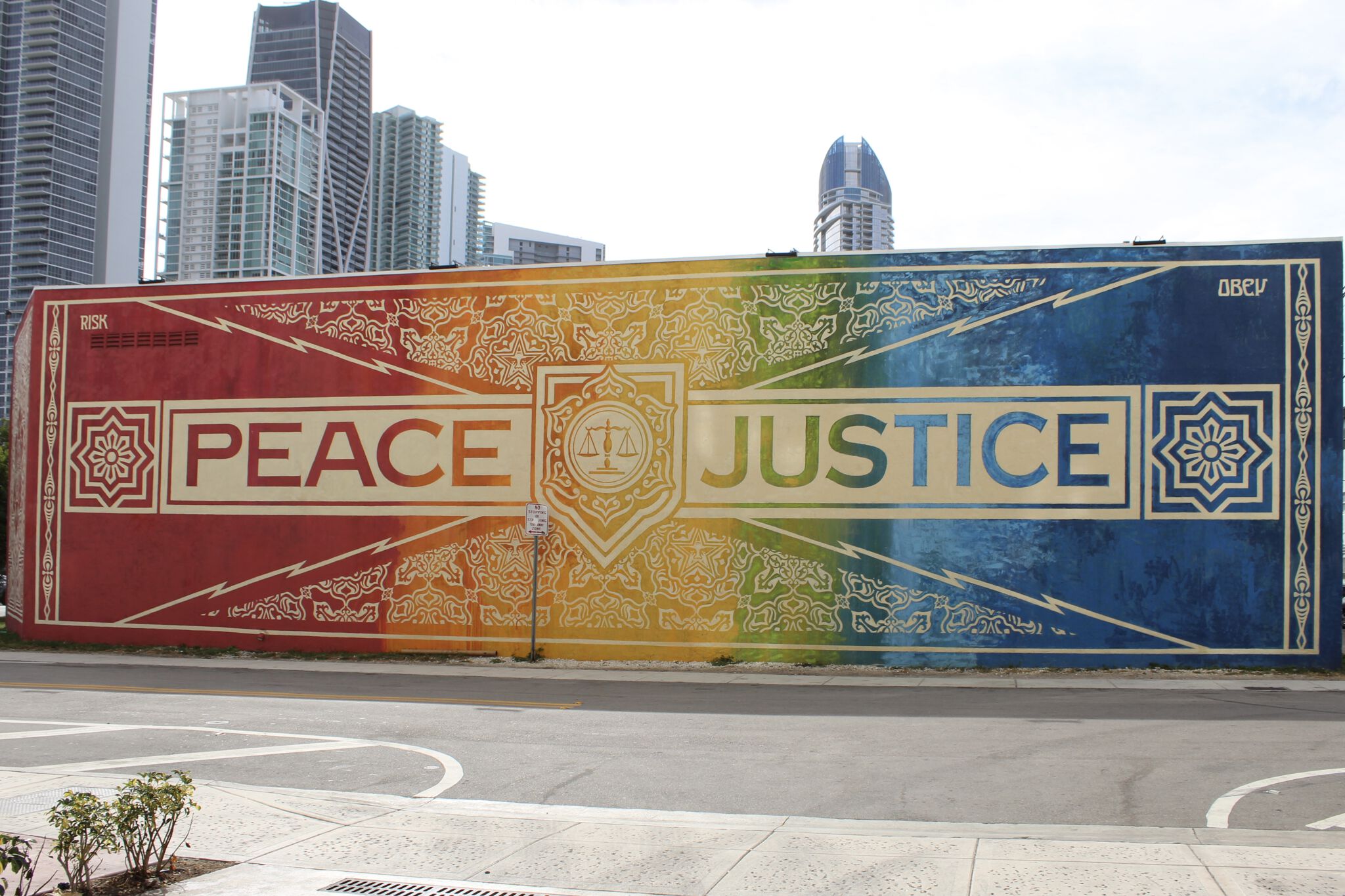 Risk, Shepard Fairey (Obey Giant)&mdash;PEACE X JUSTICE
