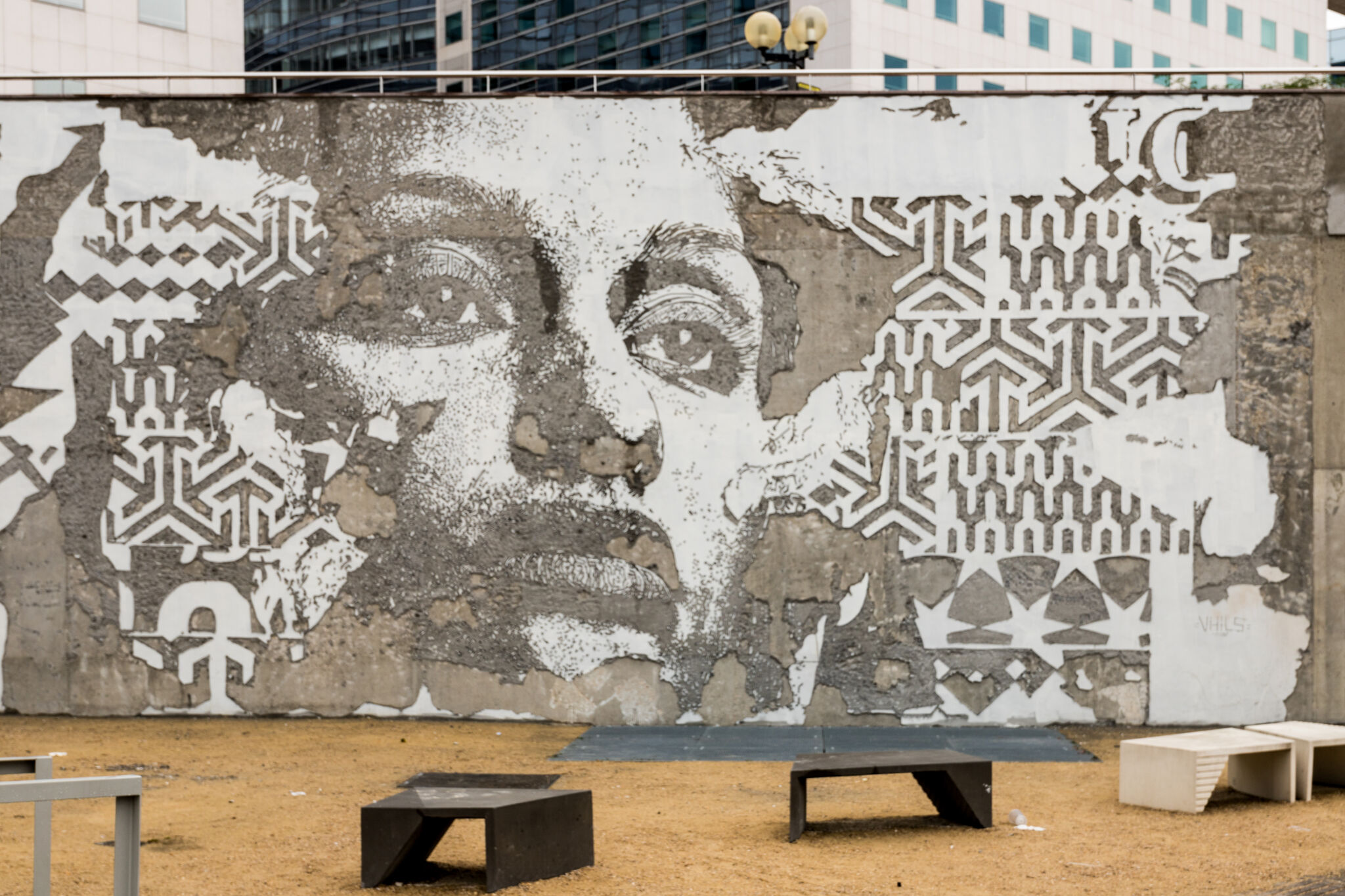 Alexandre Farto aka Vhils&mdash;Heads