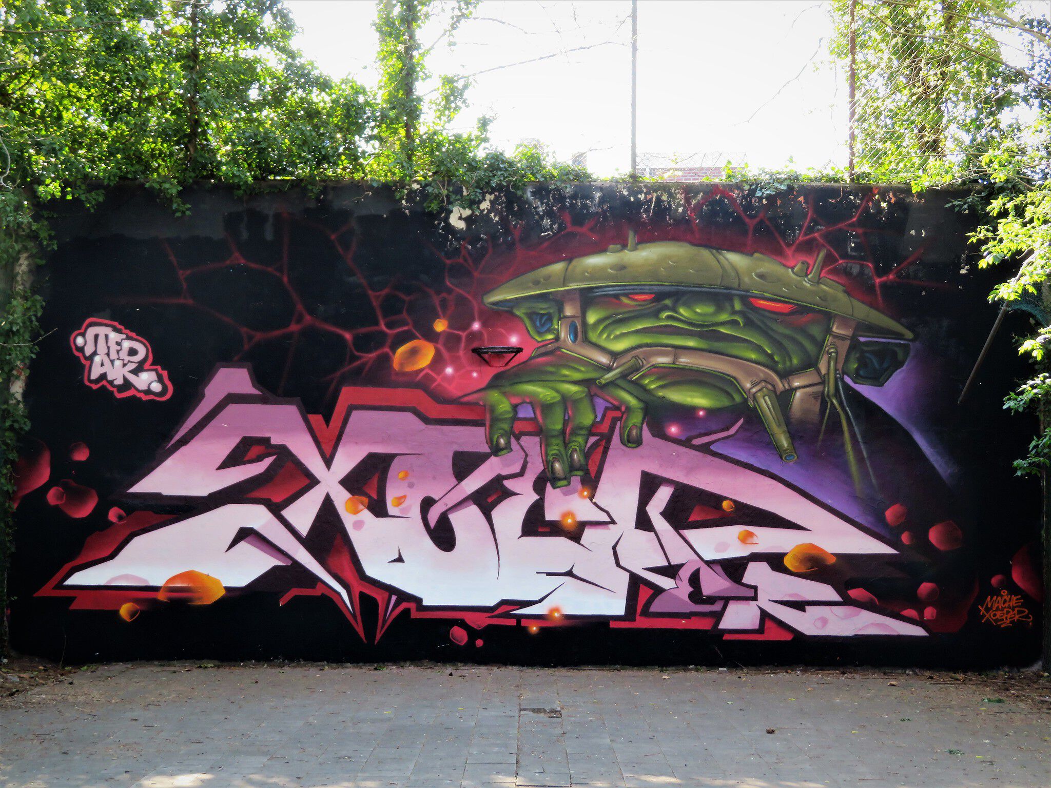 Mache, Xoep/Hoerless&mdash;Park Wall