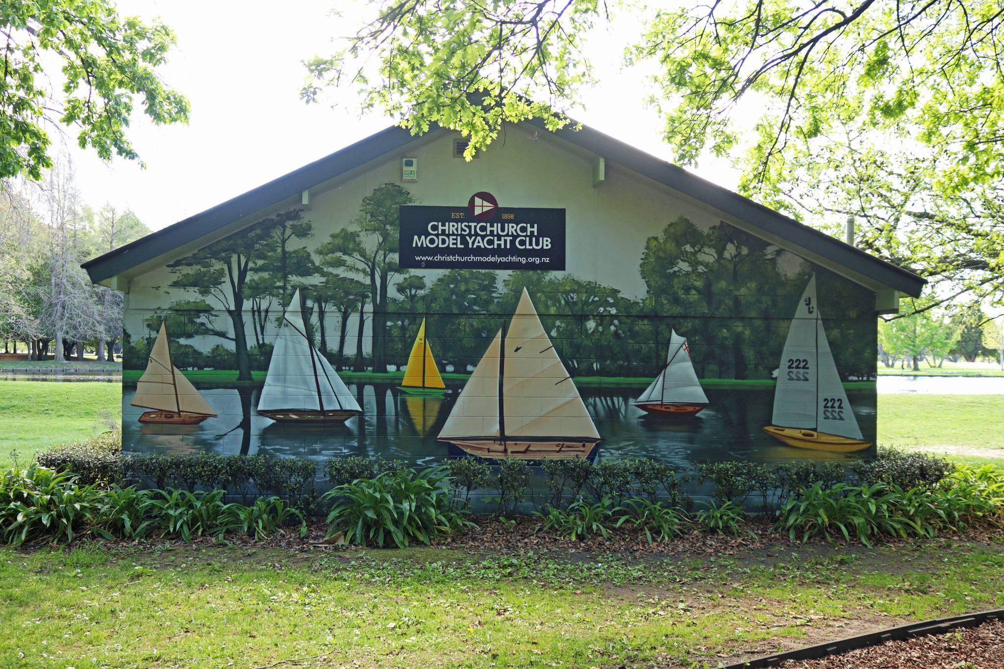 Dcypher, Ikarus&mdash;Christchurch Model Yacht Club