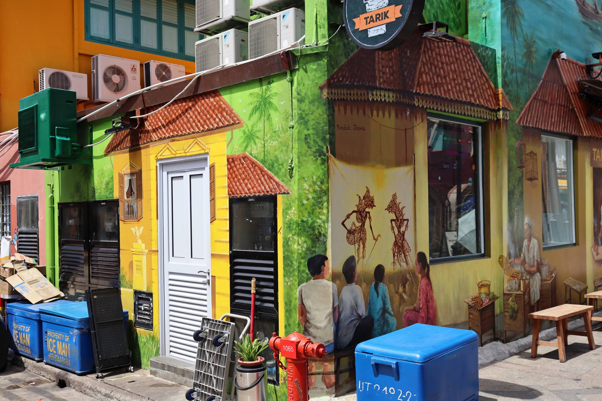 Yip Yew Chong&mdash;The Kampong Gelam Mural