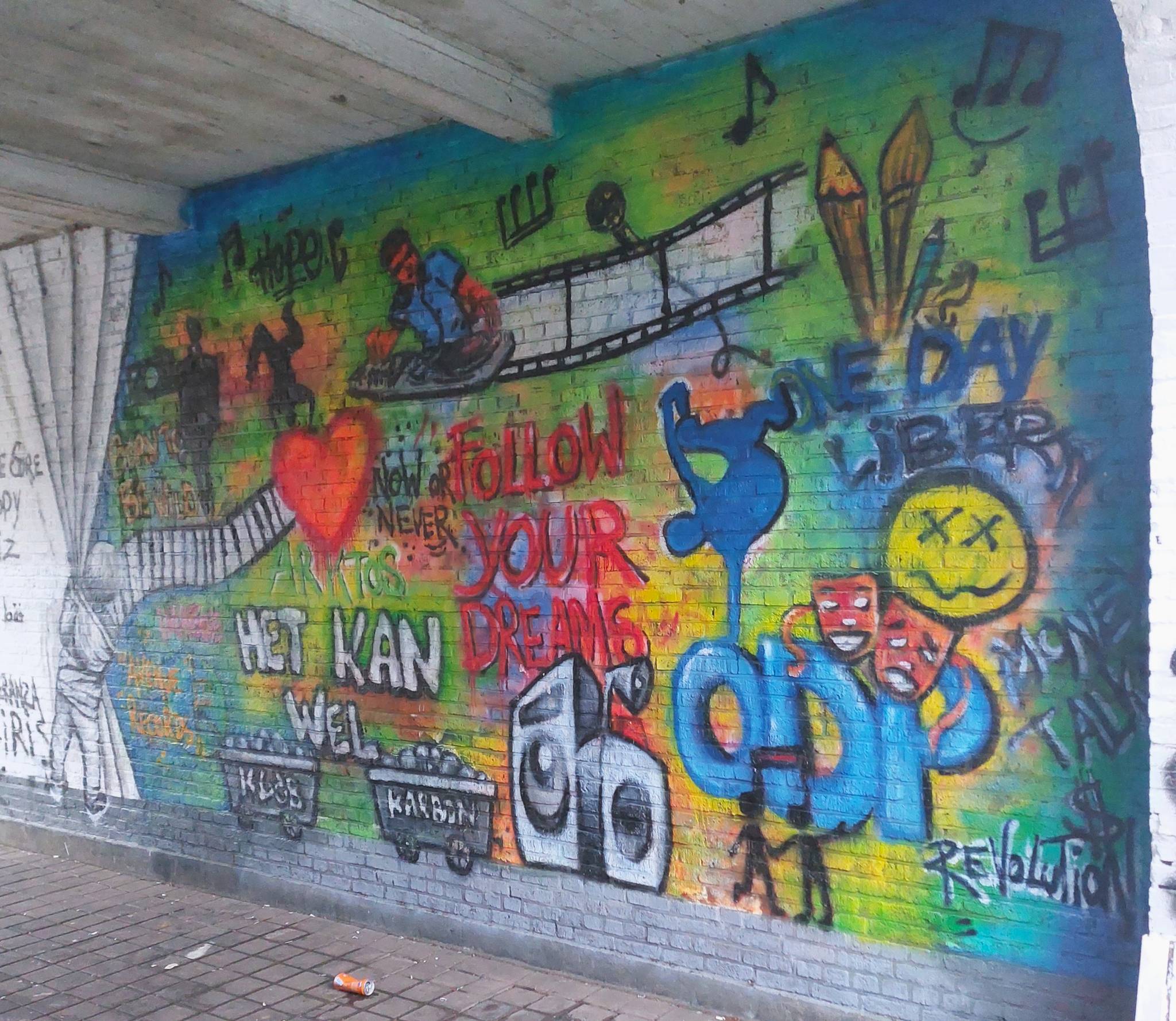 &mdash;Graffitiproject Onder de Poort