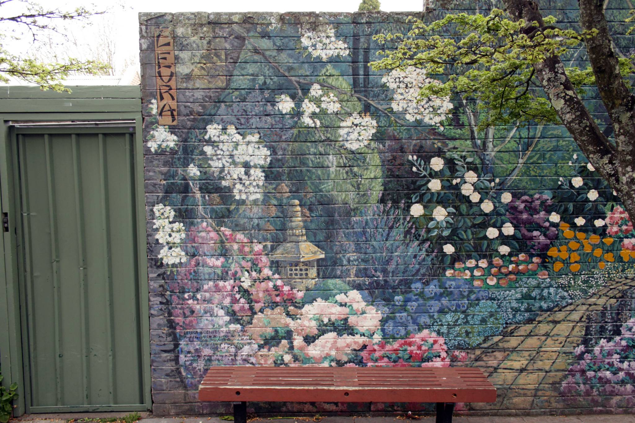 Malcolm King, Julie McKenzie&mdash;Leura Bicentennial Mural